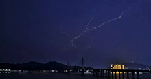 浪涌保護器的核心元件為什么采用壓敏電阻？